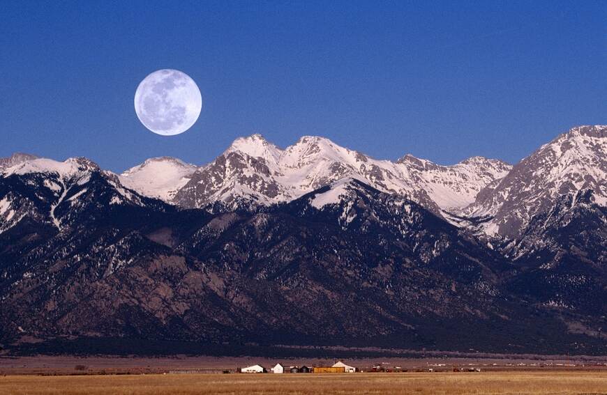 Niçin ayı bazen gündüz de görüyoruz&nbsp;?