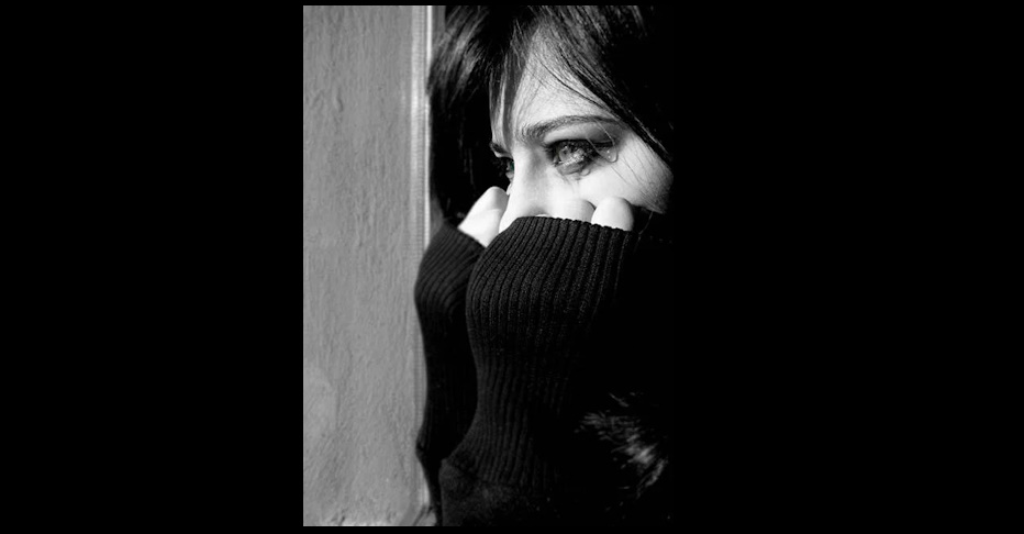 Bir Kadını Ağlatmak..